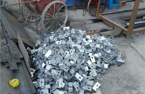 ���׶���